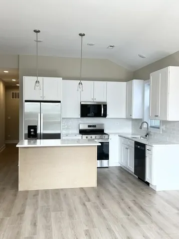 4934 South Champlain Avenue Chicago IL 60615