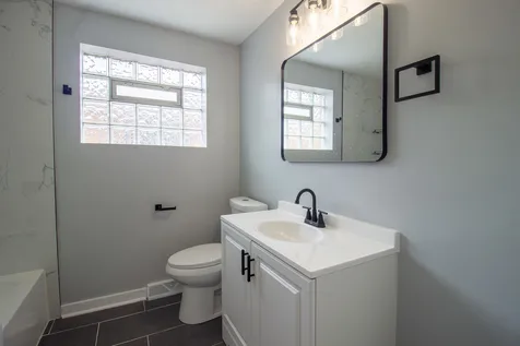 408 Bensley Avenue Calumet City IL 60409