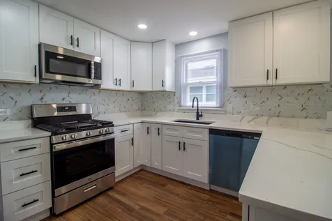 408 Bensley Avenue Calumet City IL 60409