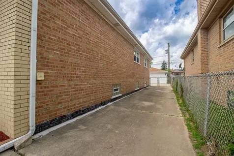 408 Bensley Avenue Calumet City IL 60409