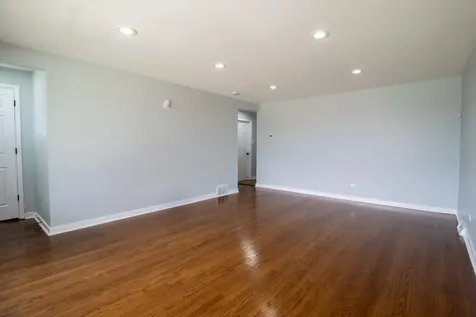 408 Bensley Avenue Calumet City IL 60409