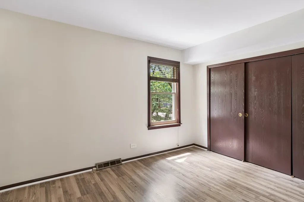 1539 Foxhill Road Naperville IL 60563
