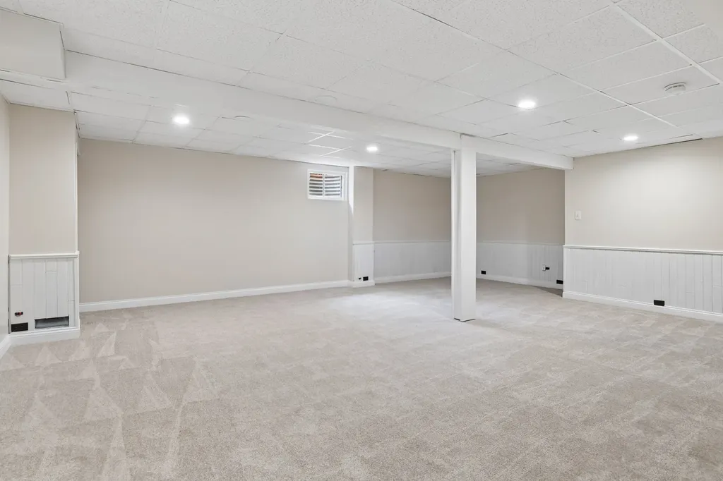 1539 Foxhill Road Naperville IL 60563
