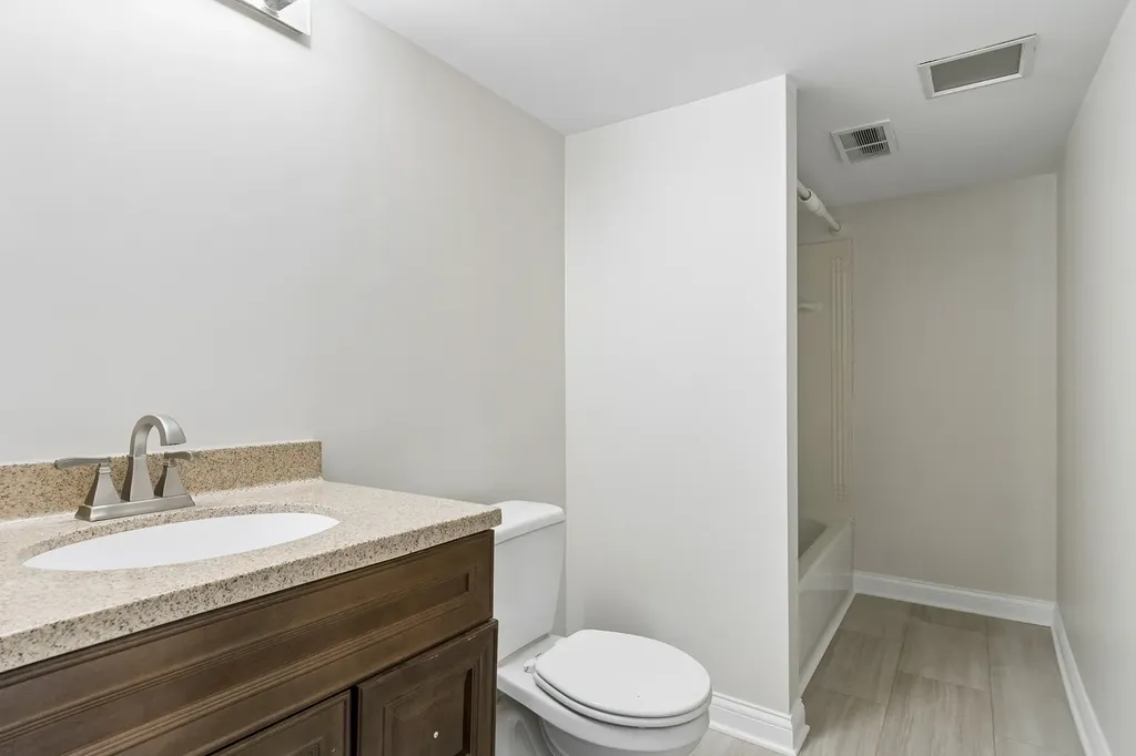 1539 Foxhill Road Naperville IL 60563