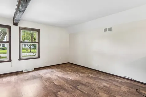 1539 Foxhill Road Naperville IL 60563