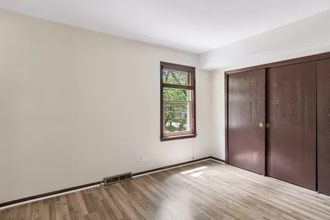 1539 Foxhill Road Naperville IL 60563