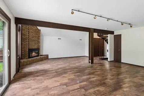 1539 Foxhill Road Naperville IL 60563