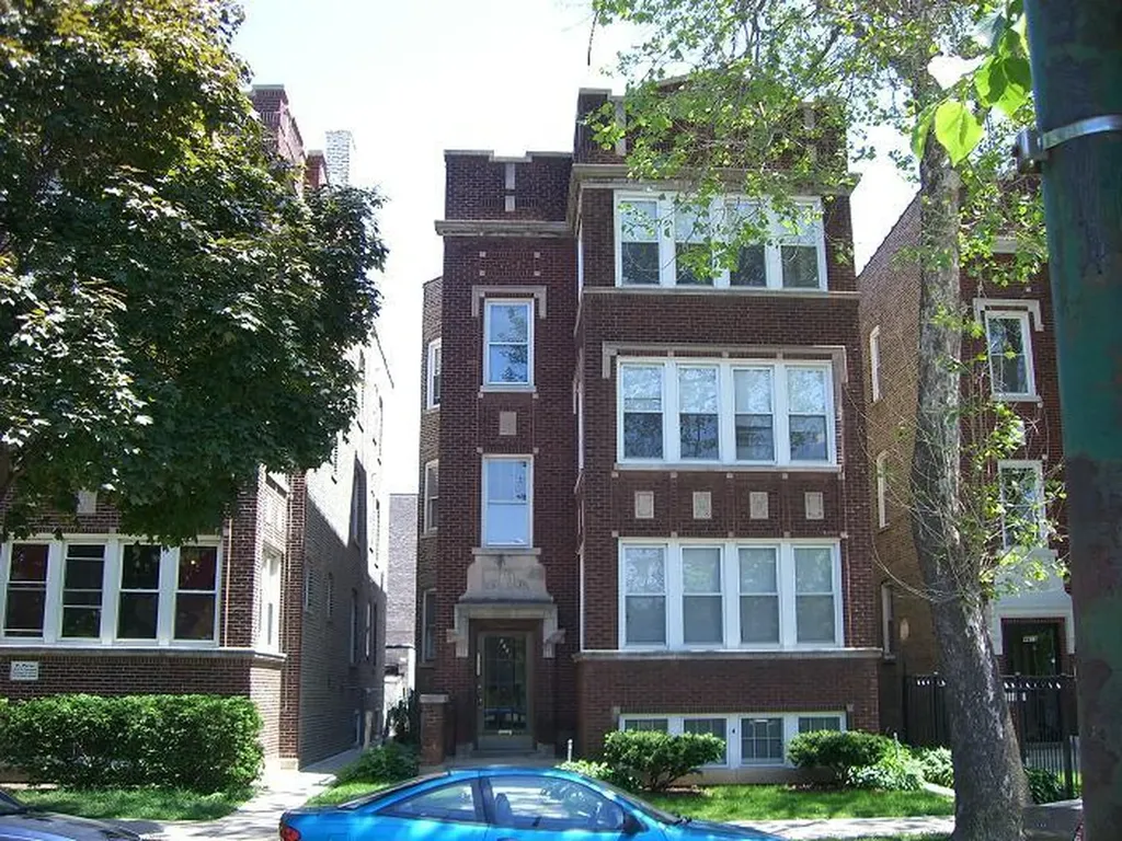4621 North Lawndale Avenue Chicago IL 60625
