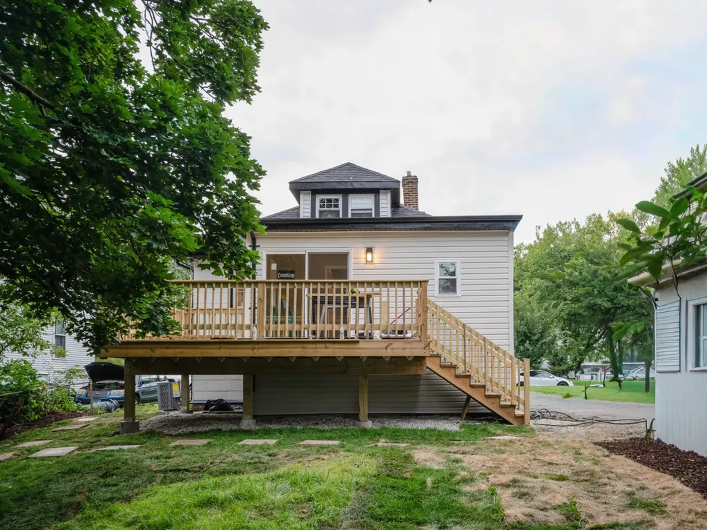 523 South Monterey Avenue Villa Park IL 60181