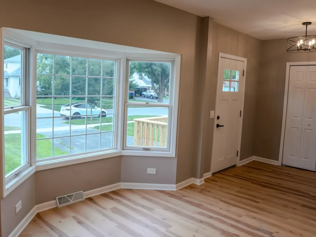 523 South Monterey Avenue Villa Park IL 60181