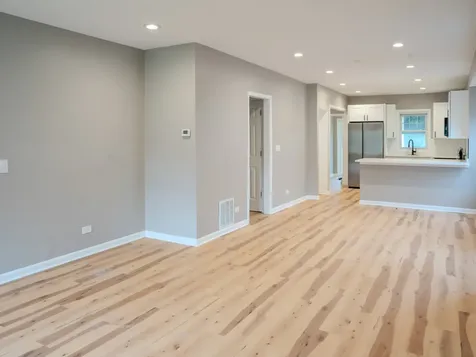 523 South Monterey Avenue Villa Park IL 60181