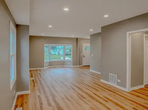 523 South Monterey Avenue Villa Park IL 60181