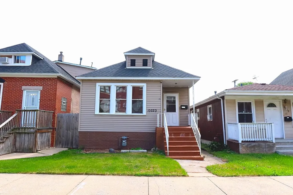 13223 South Buffalo Avenue Chicago IL 60633