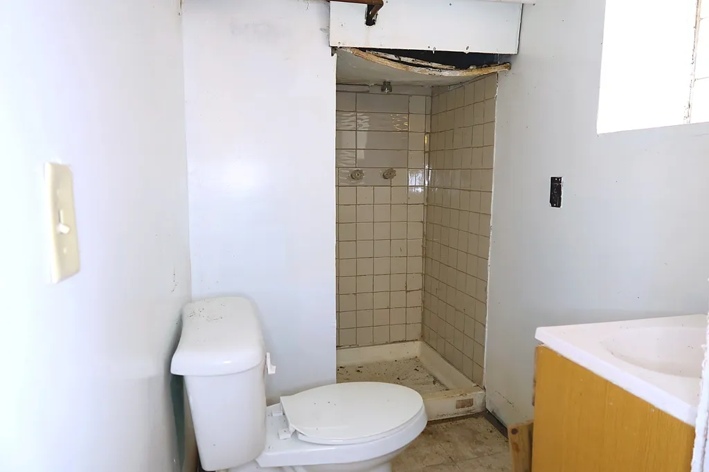 13223 South Buffalo Avenue Chicago IL 60633