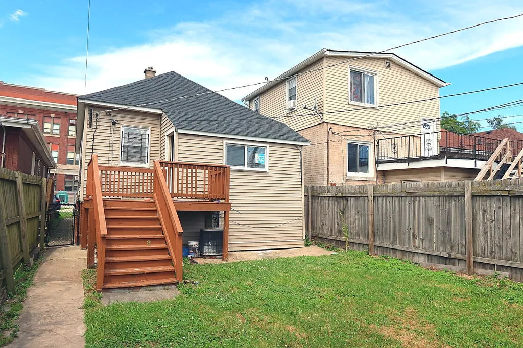 13223 South Buffalo Avenue Chicago IL 60633