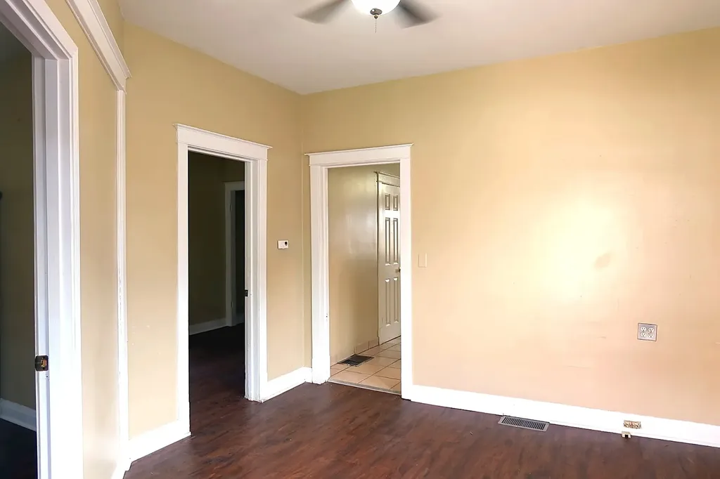 13223 South Buffalo Avenue Chicago IL 60633