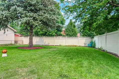 10029 South Central Park Avenue Evergreen Park IL 60805