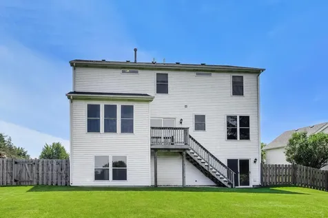 21 West Old Mill Trail Antioch IL 60002