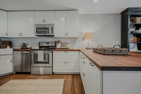 831 Garfield Avenue Libertyville IL 60048