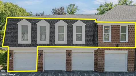 831 Garfield Avenue Libertyville IL 60048