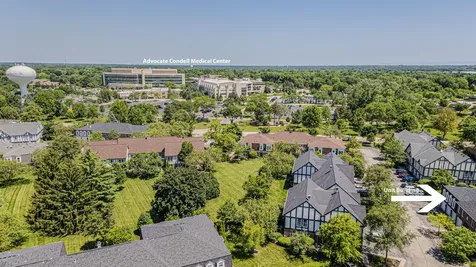 831 Garfield Avenue Libertyville IL 60048