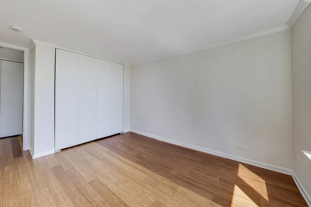 2728 North Hampden Court Chicago IL 60614