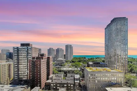 2728 North Hampden Court Chicago IL 60614