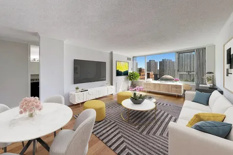 2728 North Hampden Court Chicago IL 60614