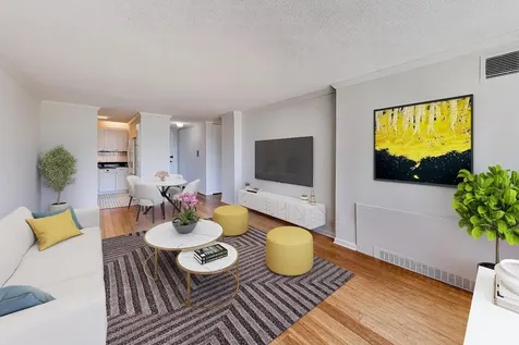 2728 North Hampden Court Chicago IL 60614