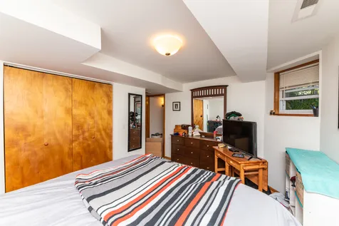 1533 West Leland Avenue Chicago IL 60640