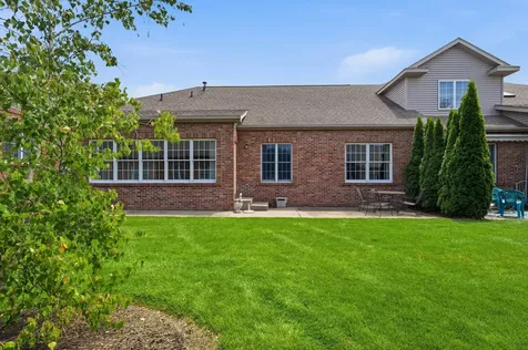 5 Spring Ridge Circle Bloomington IL 61704