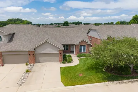 5 Spring Ridge Circle Bloomington IL 61704