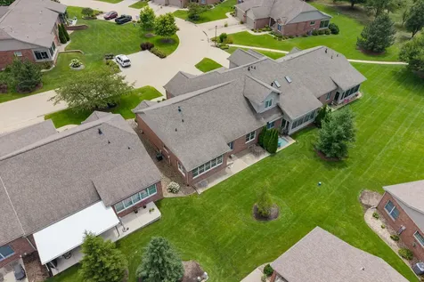 5 Spring Ridge Circle Bloomington IL 61704