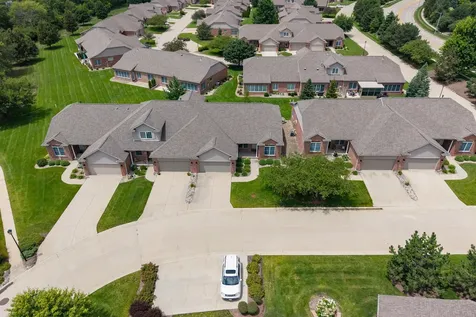 5 Spring Ridge Circle Bloomington IL 61704