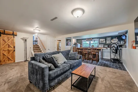58 Woodview Lane Algonquin IL 60102