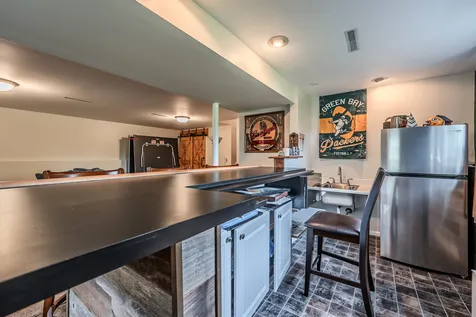 58 Woodview Lane Algonquin IL 60102