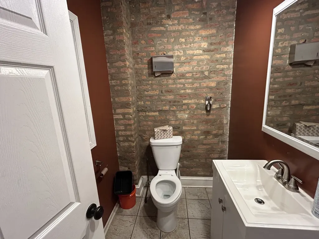 5923 South Wentworth Avenue Chicago IL 60621