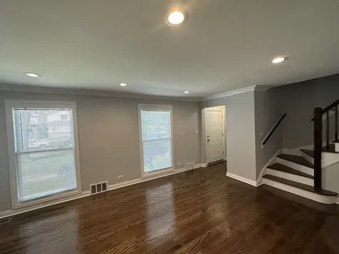 8209 South Prairie Avenue Chicago IL 60619