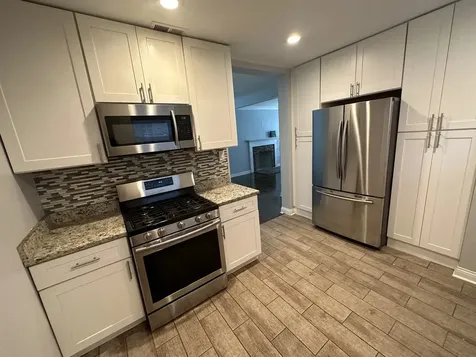 8209 South Prairie Avenue Chicago IL 60619