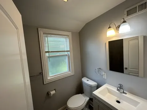 8209 South Prairie Avenue Chicago IL 60619