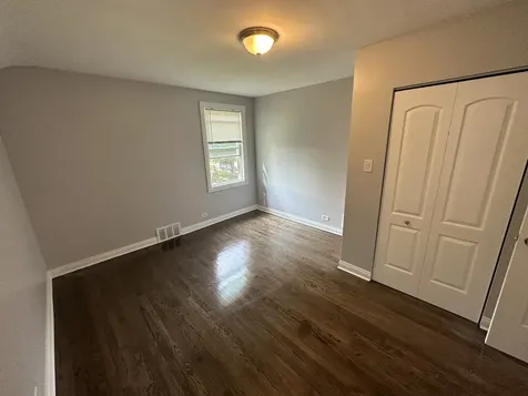 8209 South Prairie Avenue Chicago IL 60619