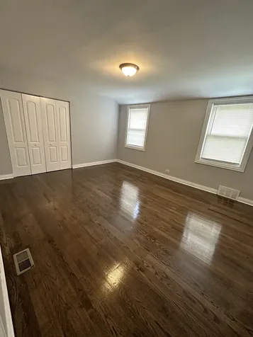 8209 South Prairie Avenue Chicago IL 60619