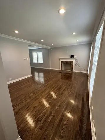 8209 South Prairie Avenue Chicago IL 60619