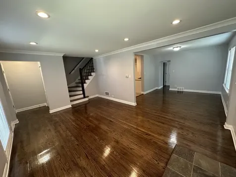 8209 South Prairie Avenue Chicago IL 60619
