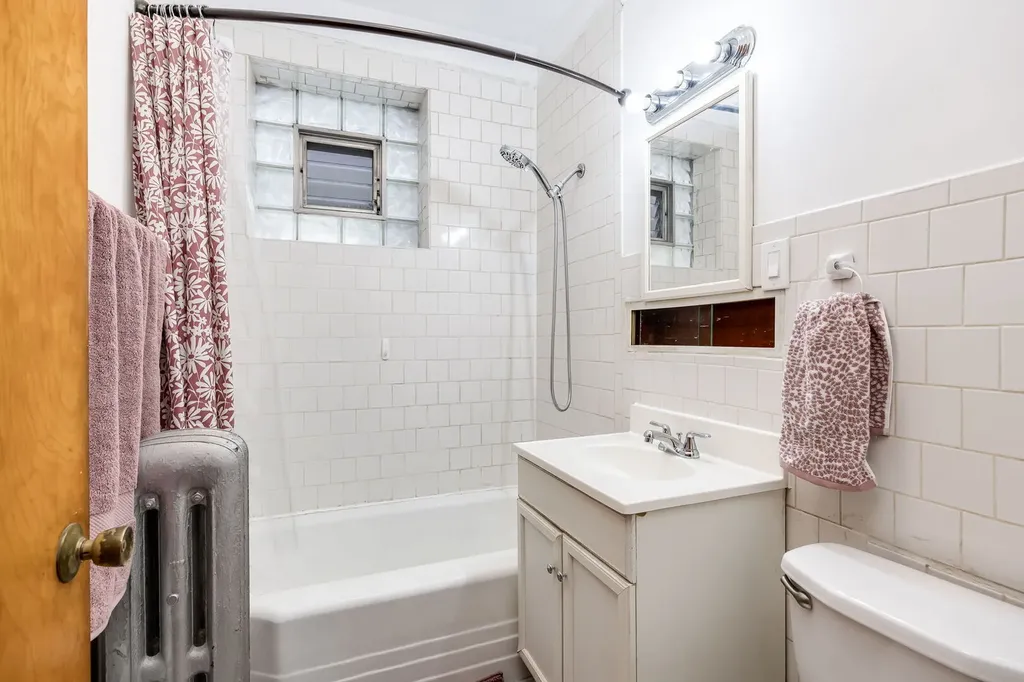 4204 South Maplewood Avenue Chicago IL 60632