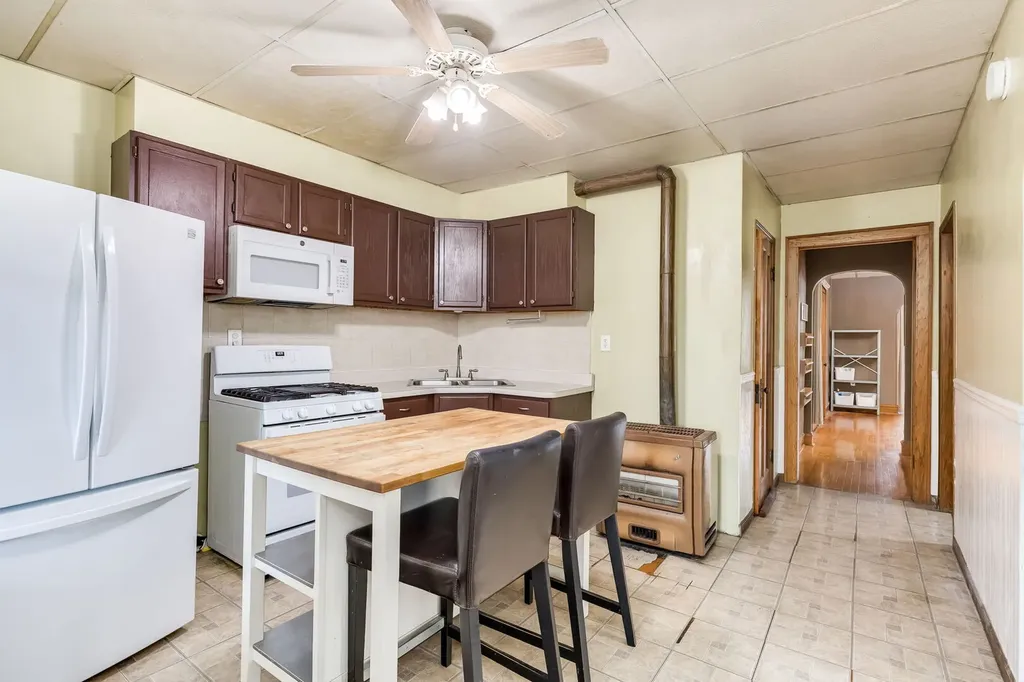 4204 South Maplewood Avenue Chicago IL 60632