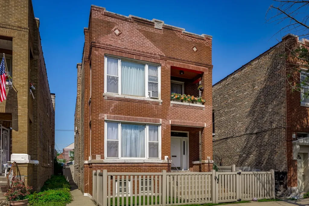 4204 South Maplewood Avenue Chicago IL 60632