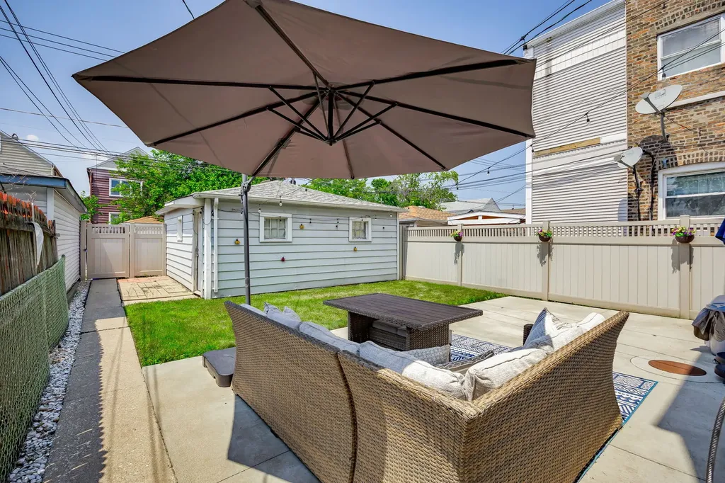 4204 South Maplewood Avenue Chicago IL 60632