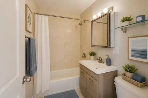 3007 North Clifton Avenue Chicago IL 60657