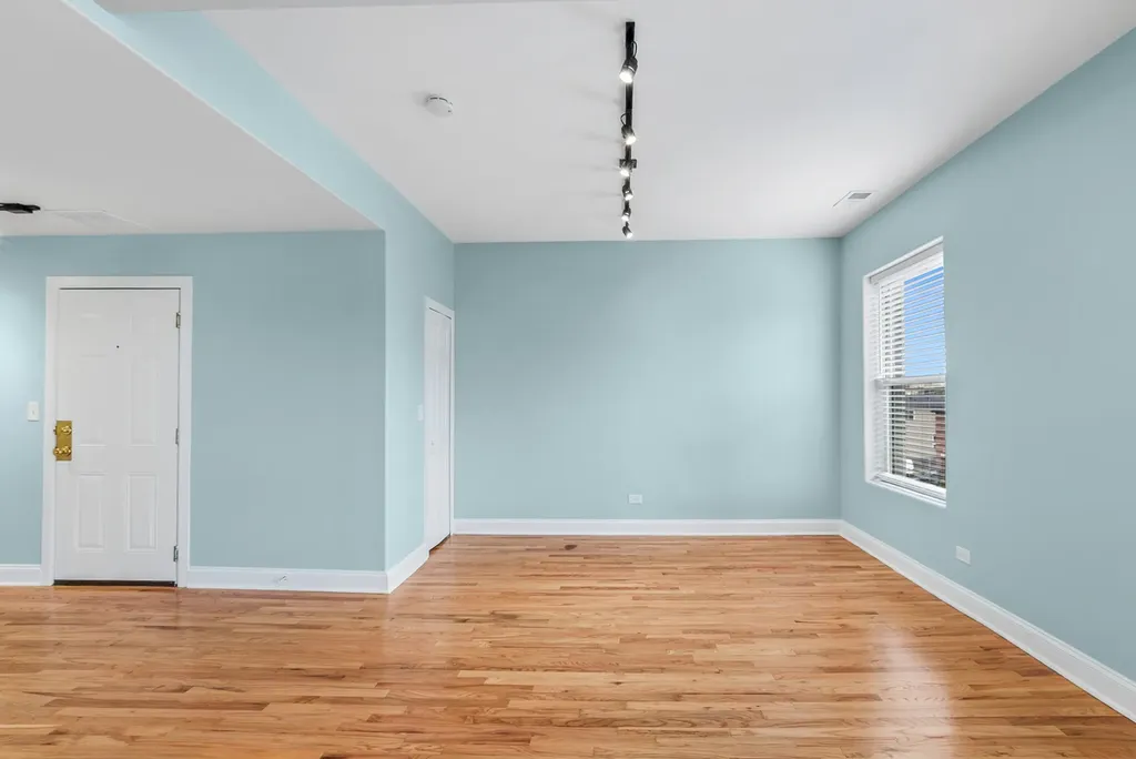 4614 South Calumet Avenue Chicago IL 60653